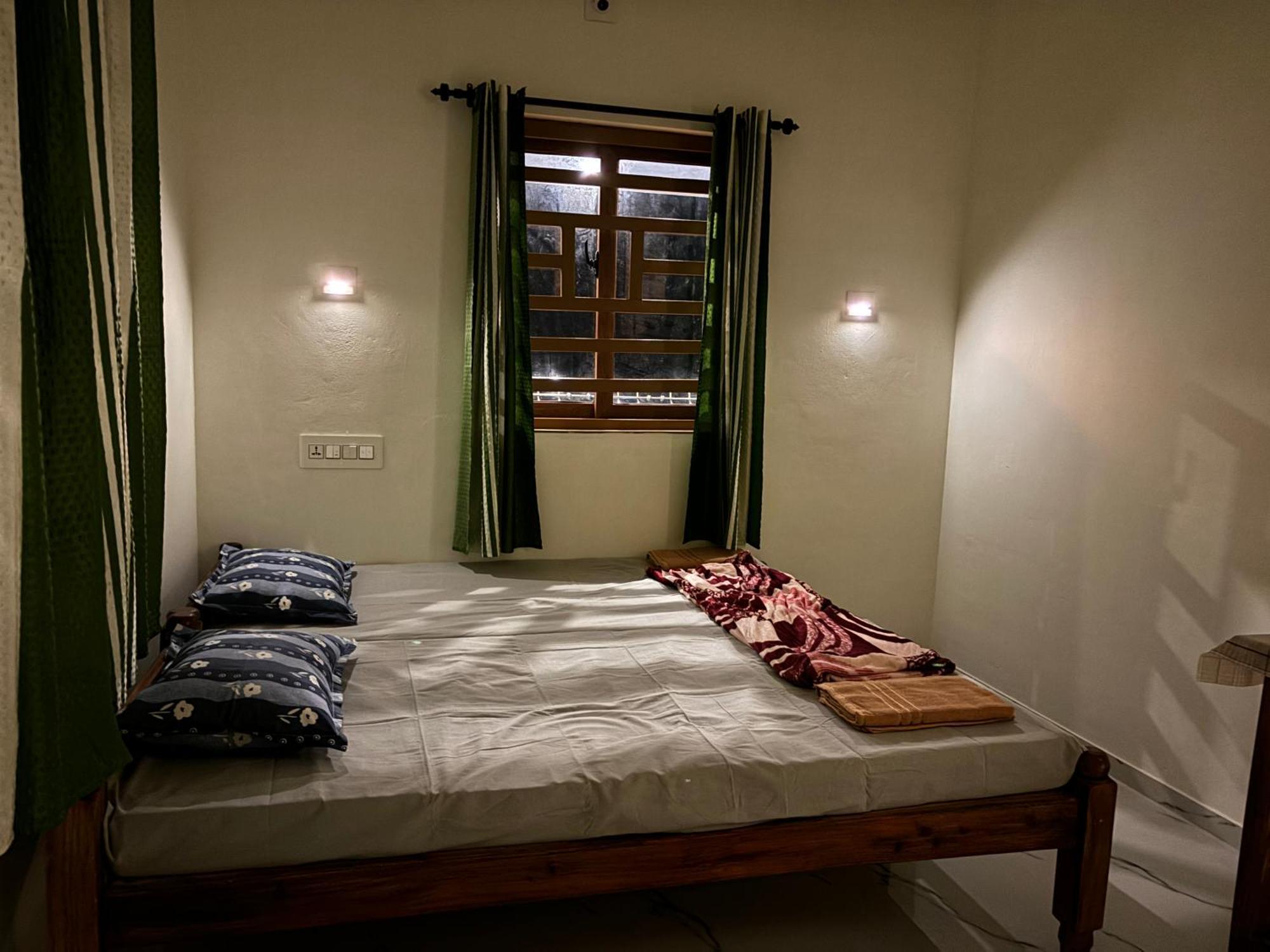 Golden Beach Home Stay Alappuzha Luaran gambar