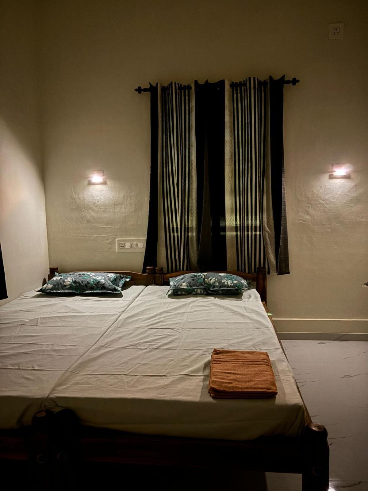 Golden Beach Home Stay Alappuzha Luaran gambar