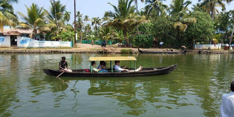 Golden Beach Home Stay Alappuzha Luaran gambar