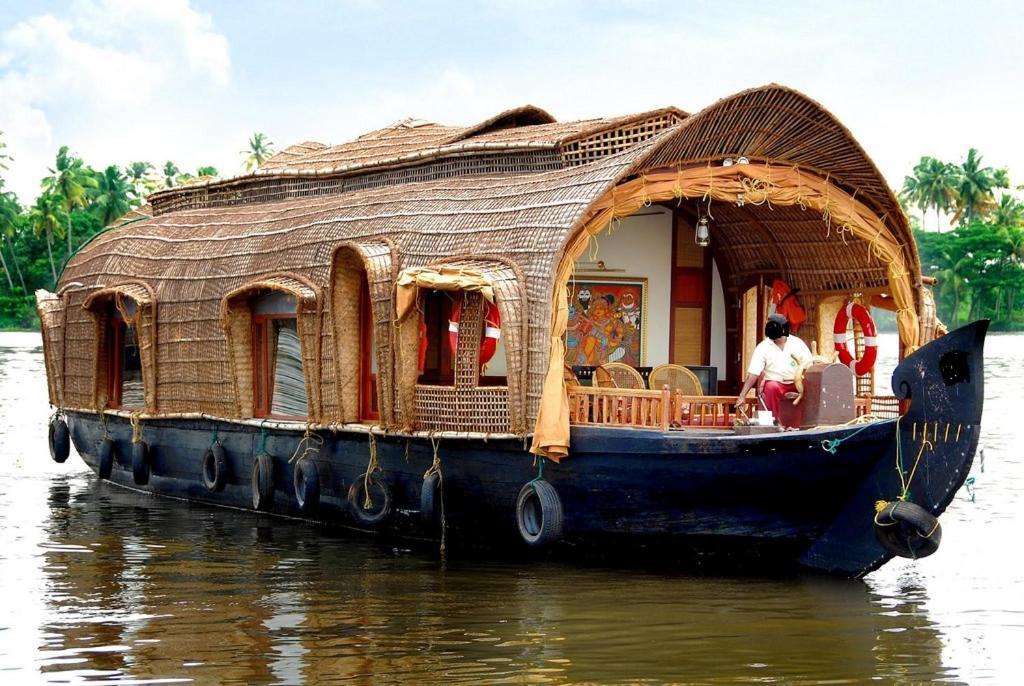 Golden Beach Home Stay Alappuzha Luaran gambar