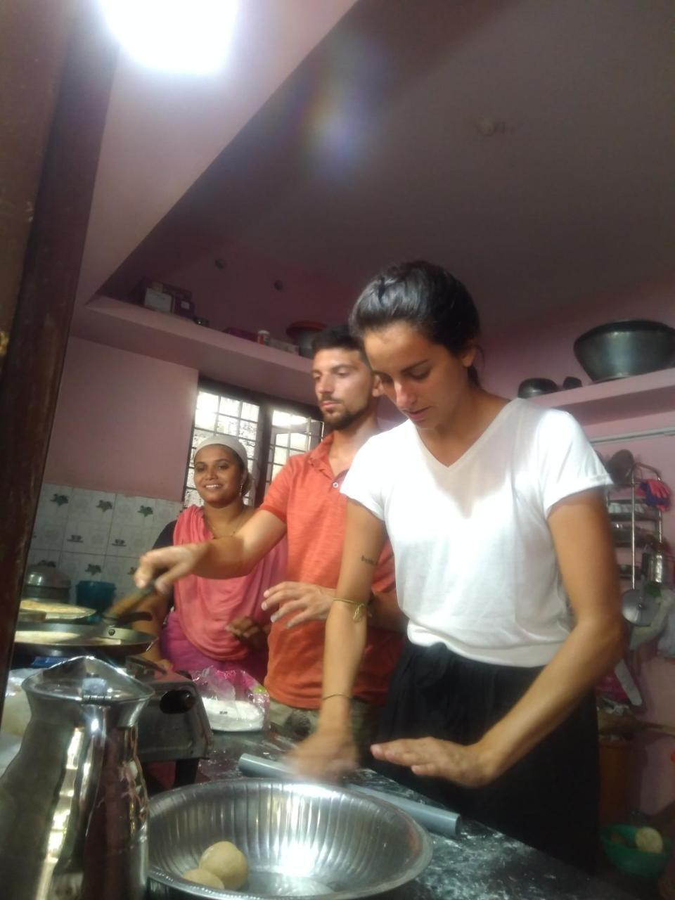 Golden Beach Home Stay Alappuzha Luaran gambar