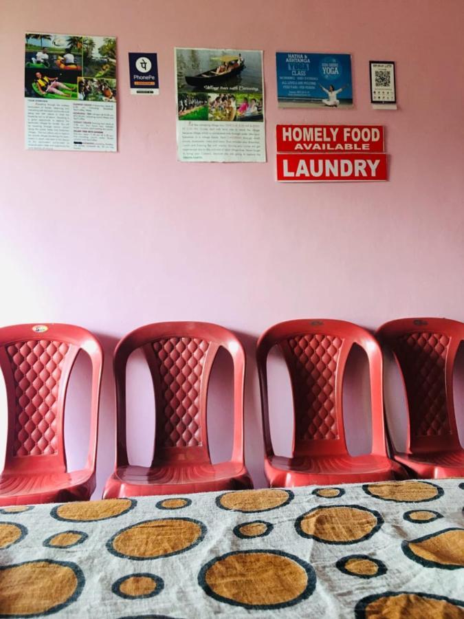 Golden Beach Home Stay Alappuzha Luaran gambar